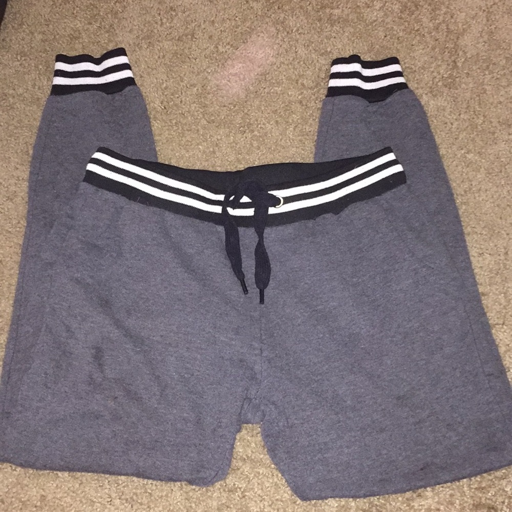 Joggers - Picture 2 of 3
